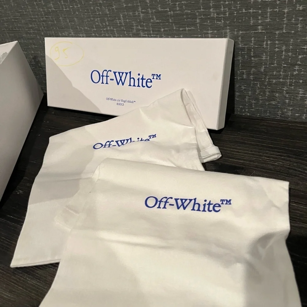 Off-White as industry